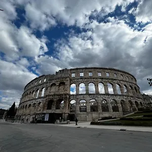  Apartament Domus Nostrae-pula Chorwacja